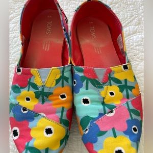 Colorful Toms shoes